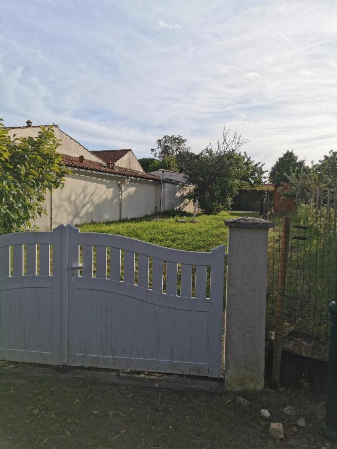 Comme A La Maison La Jonchere Bagian luar foto